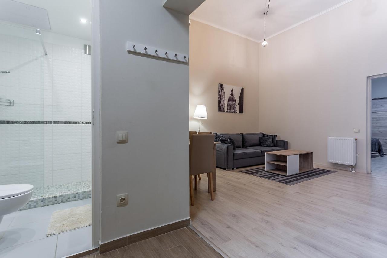 Goldcentral Apartment Akacfa 부다페스트 외부 사진