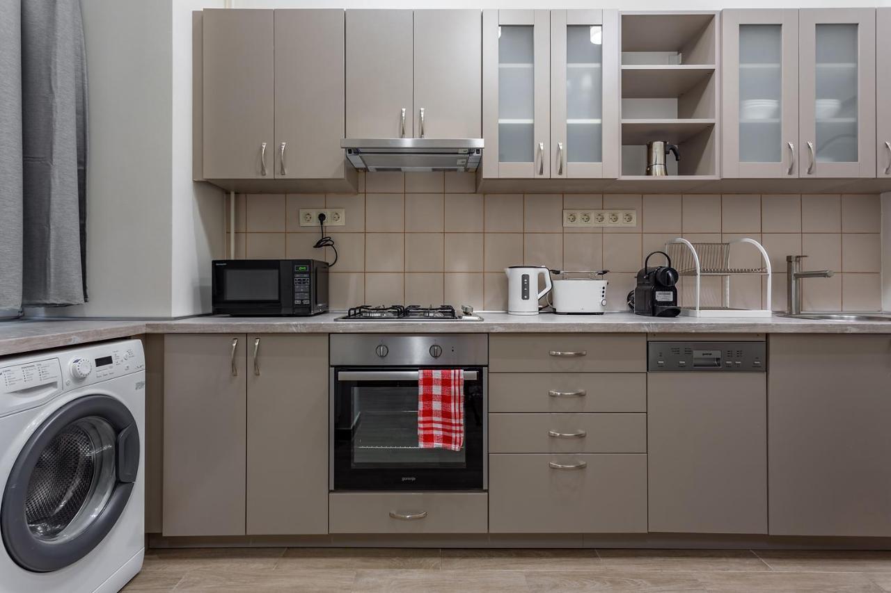 Goldcentral Apartment Akacfa 부다페스트 외부 사진