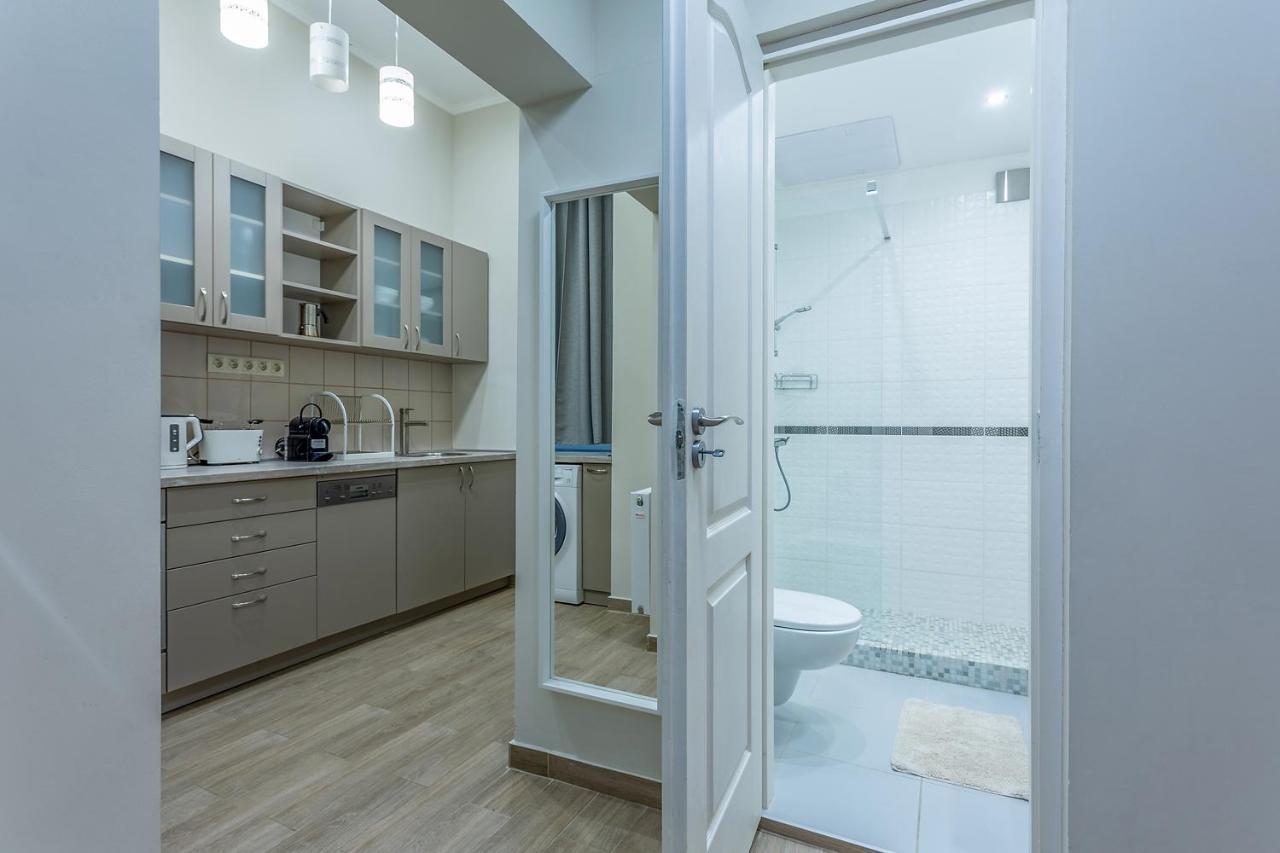 Goldcentral Apartment Akacfa 부다페스트 외부 사진