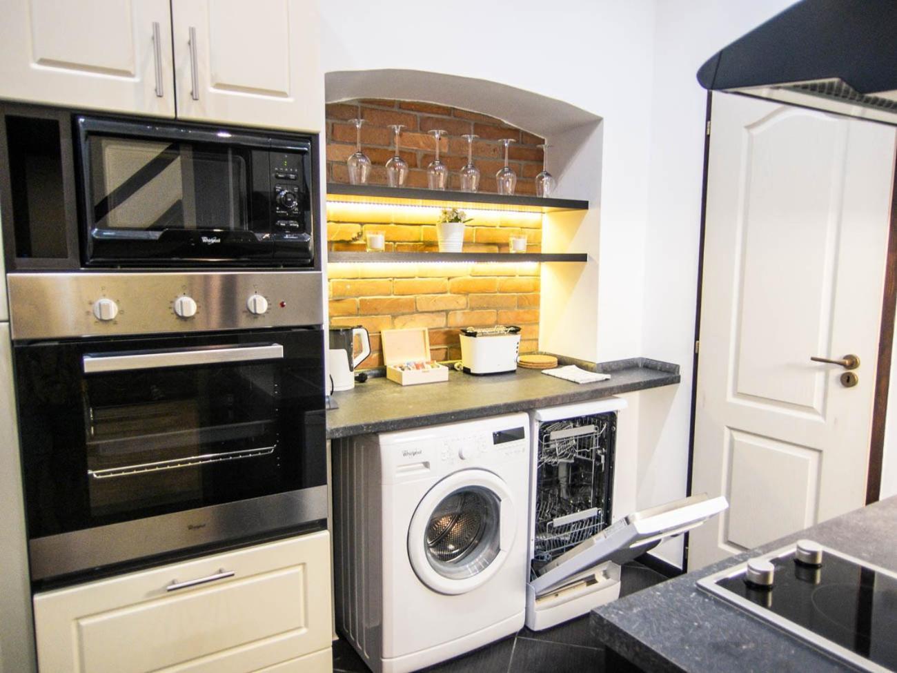 Goldcentral Apartment Akacfa 부다페스트 외부 사진